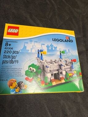 LEGO Set 40306 LEGOLAND EXCLUSIVE MICRO LEGOLAND CASTLE NEW IN SEALED BOX RARE